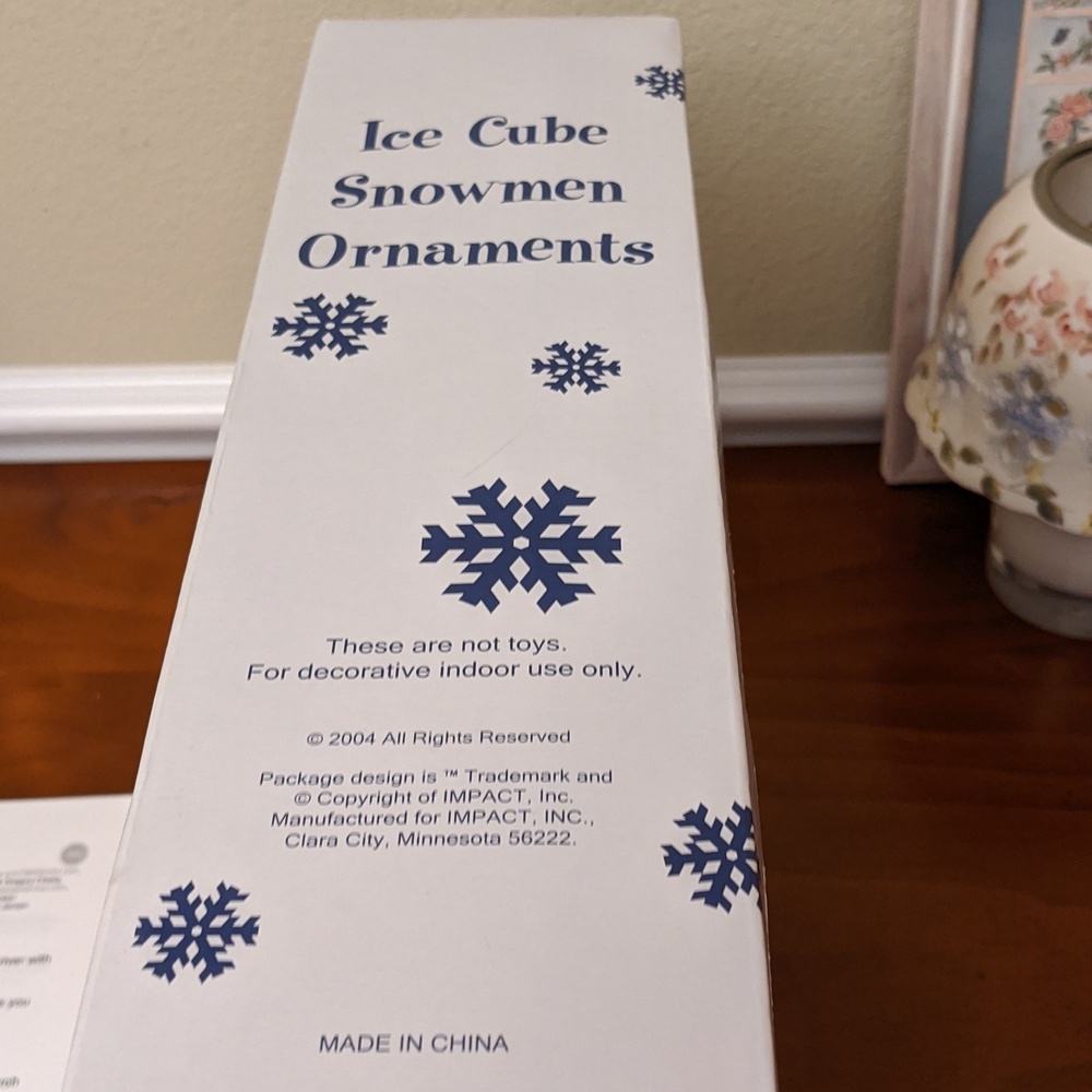 Vintage Christmas Acrylic Ice Cube Snowman Ornaments Brand New in Box - Picture 4 of 4